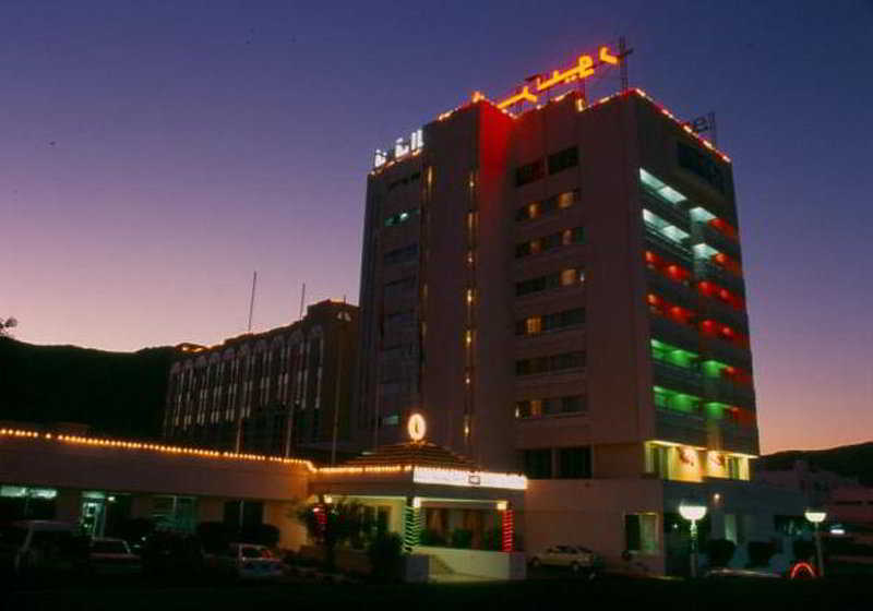 W Muscat