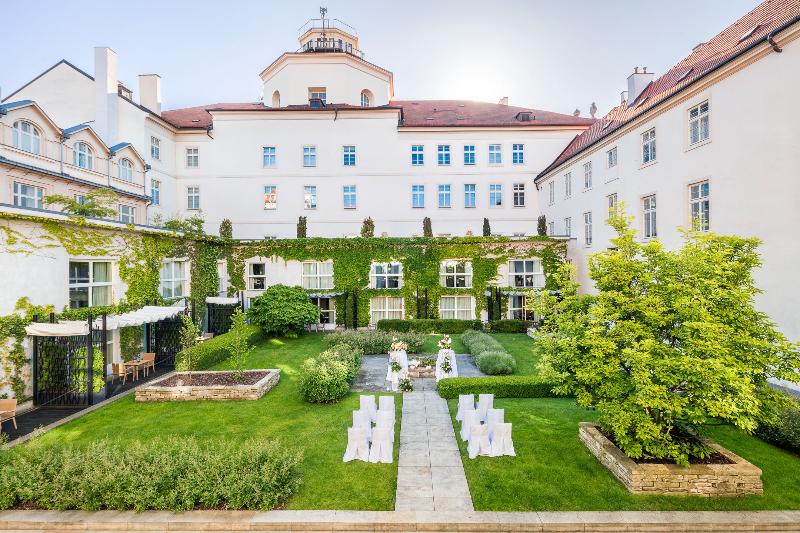 Mandarin Oriental, Prague