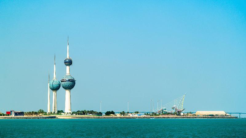 Holiday Inn Suites Kuwait Salmiya
