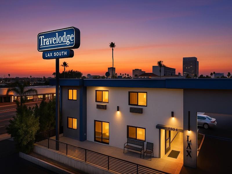 Travelodge by Wyndham LAX South